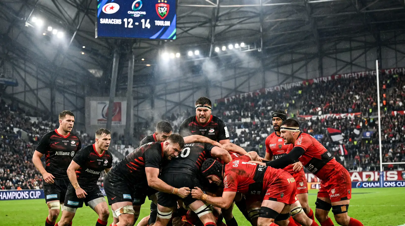 Two club rugby teams from different European leagues contesting a Champions Cup match